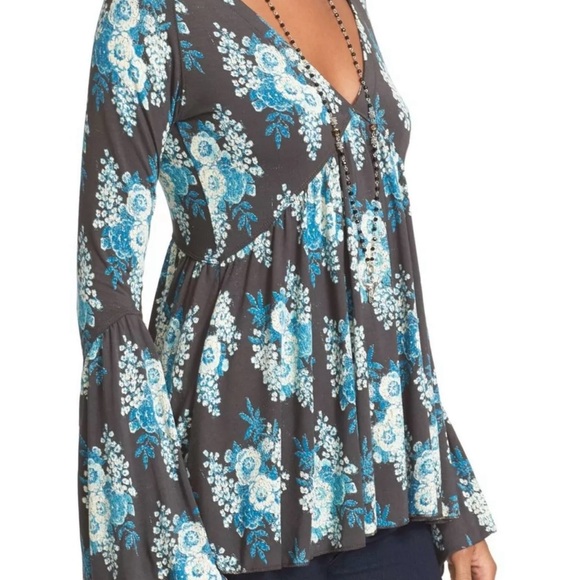 Free People Indigo Blue and Cream Floral long sleeve top!  M - Picture 3 of 8